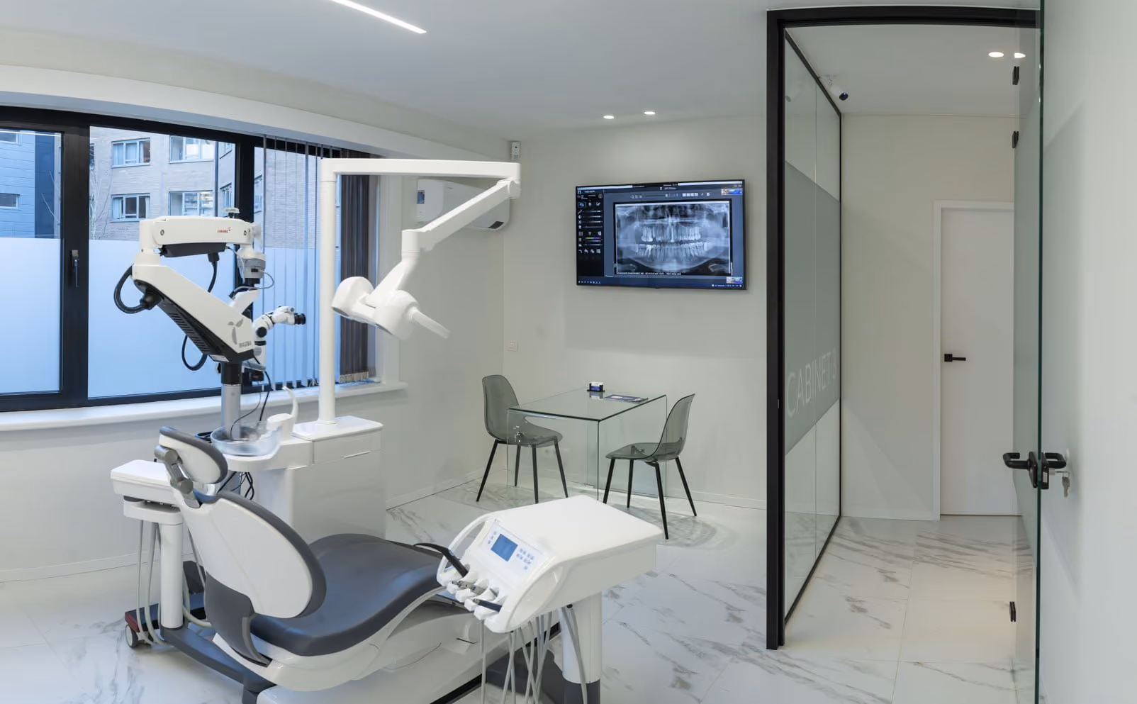 Couloir et salles de soins de Santé Dental