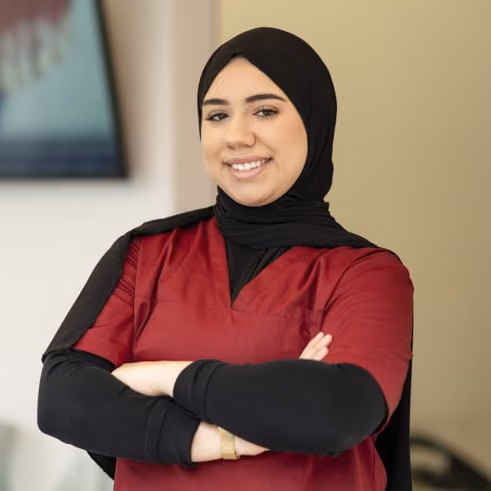 Portrait de Kawthar Asdik, assistante chez Santé Dental