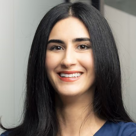 Portrait du Dr Ornina Malki, dentiste chez Santé Dental