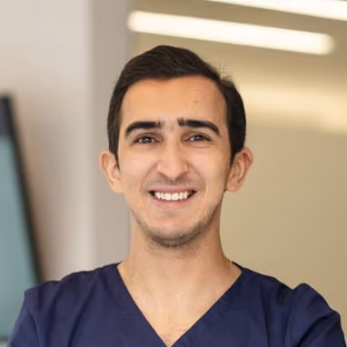 Portrait du Dr Wael Hsini, dentiste chez Santé Dental